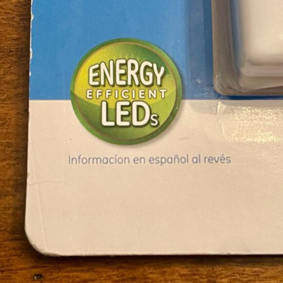 GE Remote Controll Wireless LED Puck Lights (2 Pack) New in Package 00.1=C023 - Picture 8 of 11